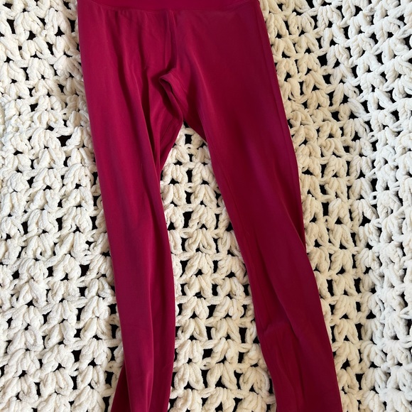 Lululemon align pant pinky purple colour size 4 - Picture 3 of 3